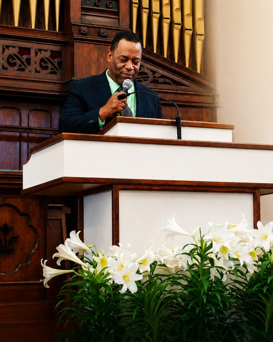 Rev. Eliode Eliodor, Senior, pasteur de l'Église Baptiste Béraca Boston